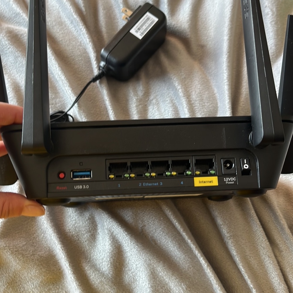 Wireless Router - Picture 3 of 3